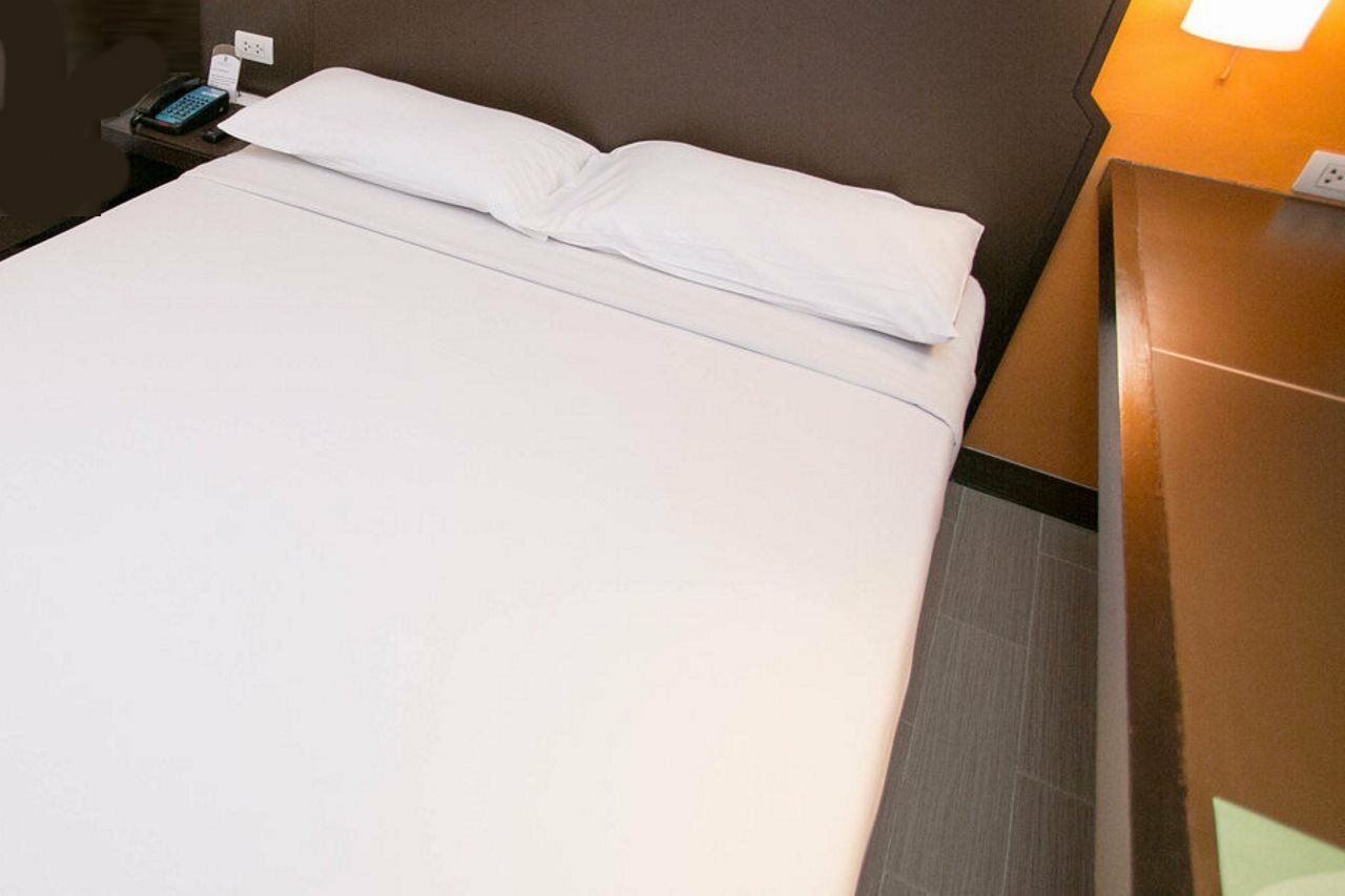 Express Manila Newport City, An Ihg 3*
