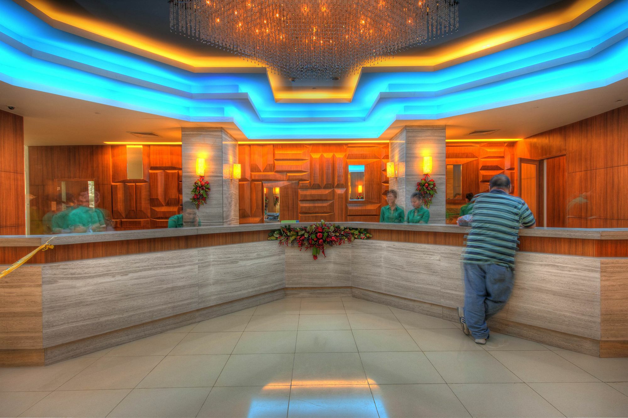 Hotel Express Manila Newport City, An Ihg 3*